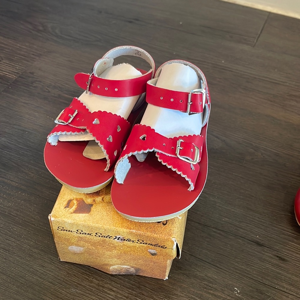 Sun San Red Sweetheart Sandals - girls toddler size 8 NIB